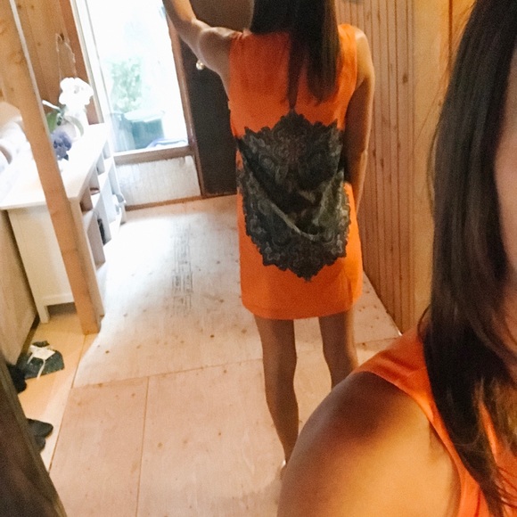 Orange and patterned shift dress. - Picture 4 of 4